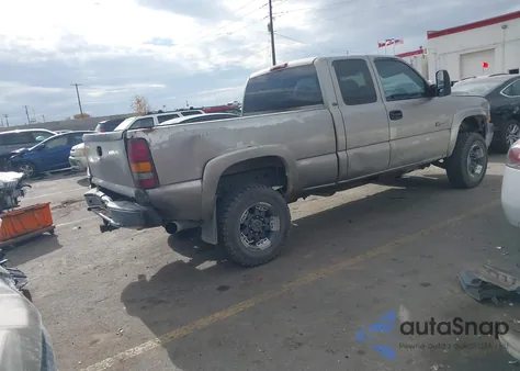 2001 Chevrolet Silverado 2500Hd Lt z USA, uszkodzony, nr VIN 1GCHK29111E344722